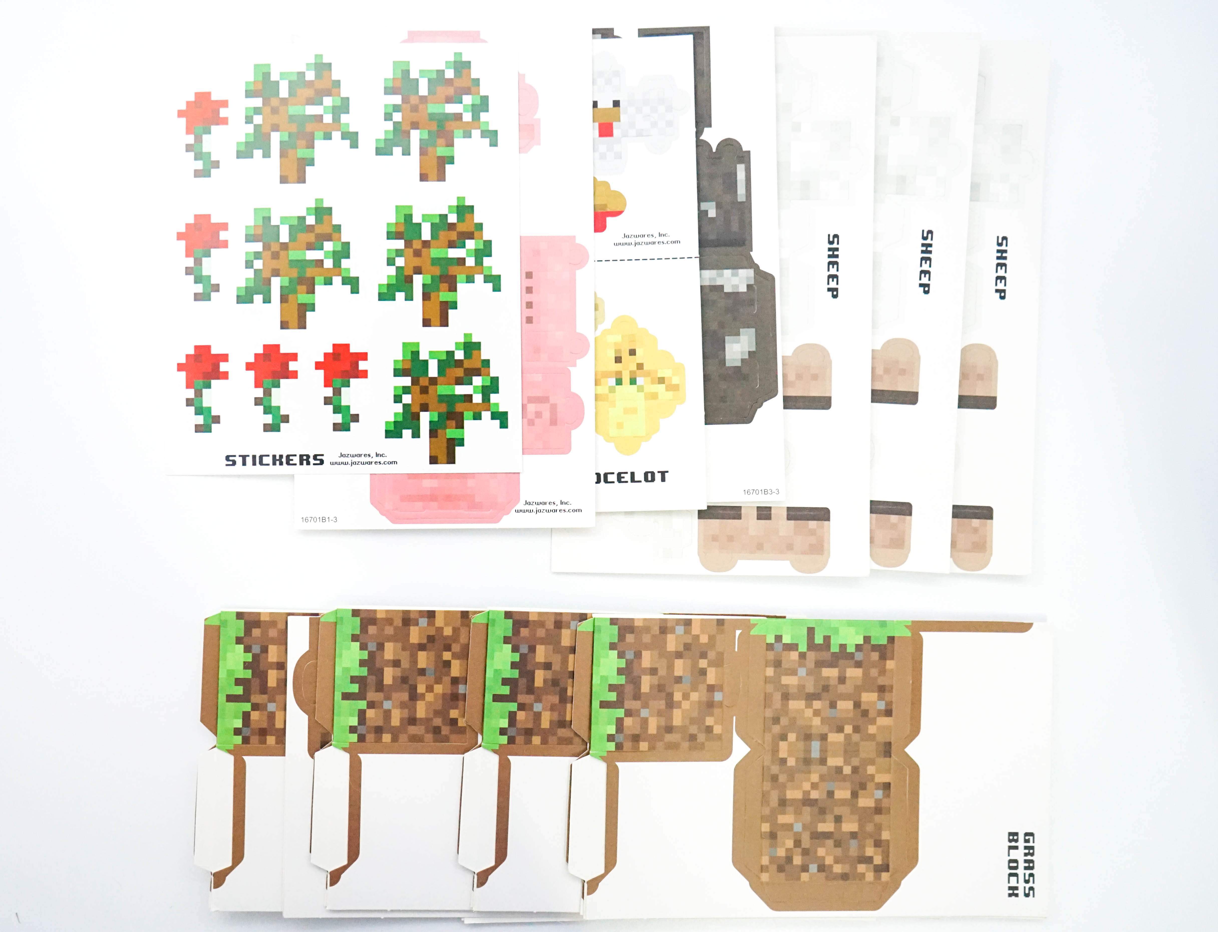 Jazwares Minecraft Animal Mobs Papercraft Set 01, Get the f…