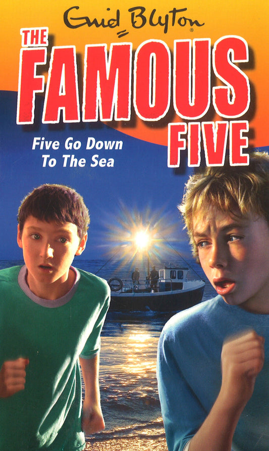 Famous Five: Five Go Down To The Sea: Book 12