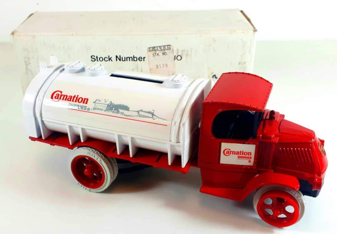 Carnation Dairies 1926 Mack Bulldog Tanker Bank MIB