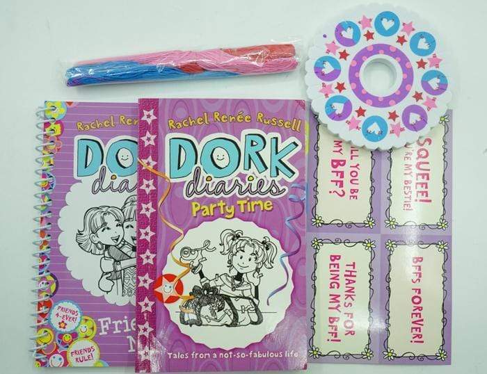 Dork Diaries: Friendship Kit